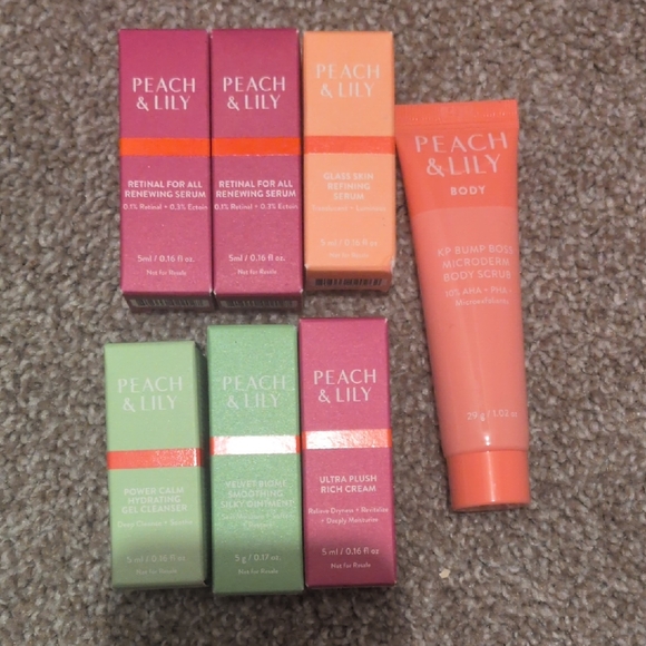 Peach & Lily Minis Skincare Set - Picture 1 of 5